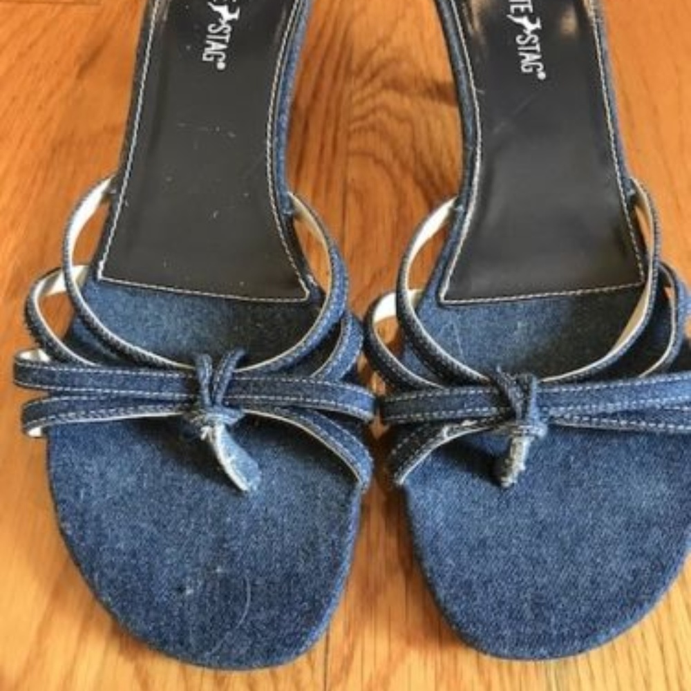 Denim blue strappy kitten heel slide sandals 9 EUC